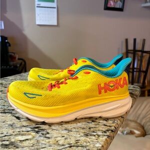 Hoka Clifton 9 size 7.5 Mens